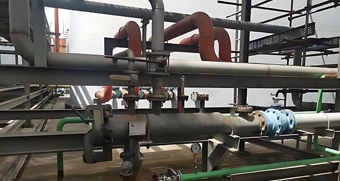 Piping with steam lines
